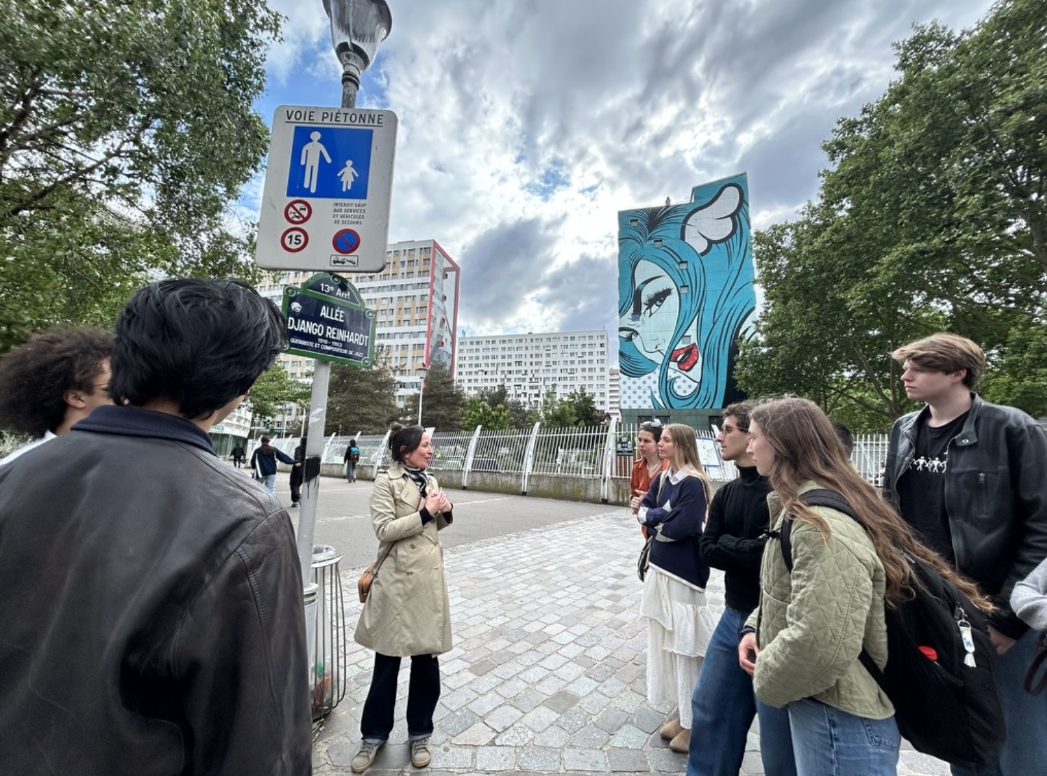 Exploring Paris with Pro-Seminar Instructor, Carolina Sanchez Boe